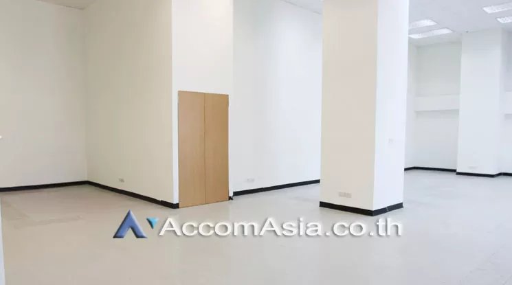 9  Studio Office Space For Rent in Charoen Nakhon ,Bangkok BTS Krung Thon Buri at Thai Sri Tower AA17854